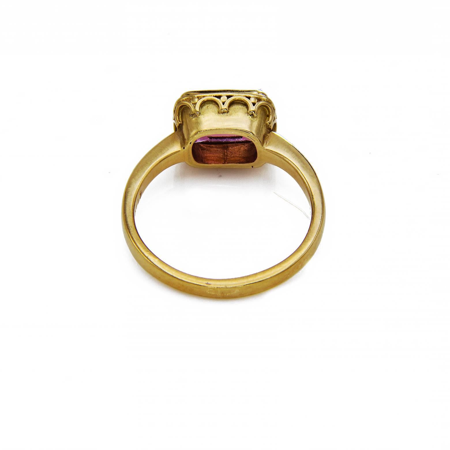  Pink Tourmaline Gold Ring In Excellent Condition In Berkeley, CA