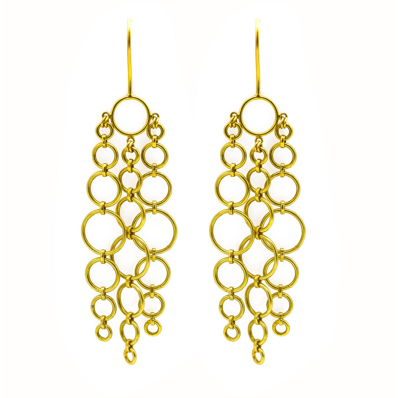 Gold Chandelier Earrings Made of Hoops and Circles in 18 Karat Gold In Excellent Condition In Berkeley, CA