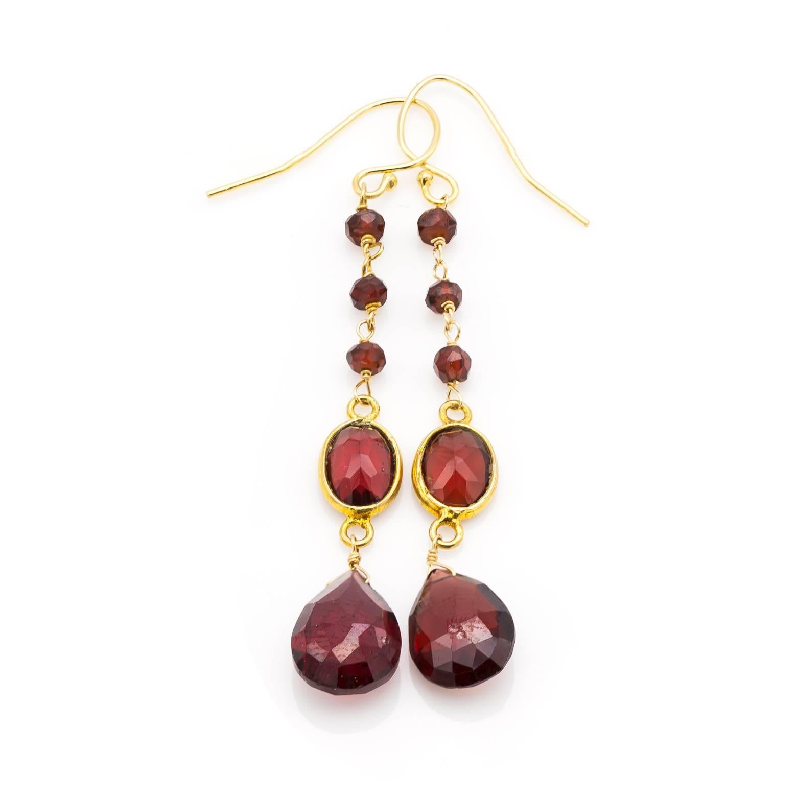 Contemporary Faceted Garnet and Gold Dangling Earrings in a Tapered Design