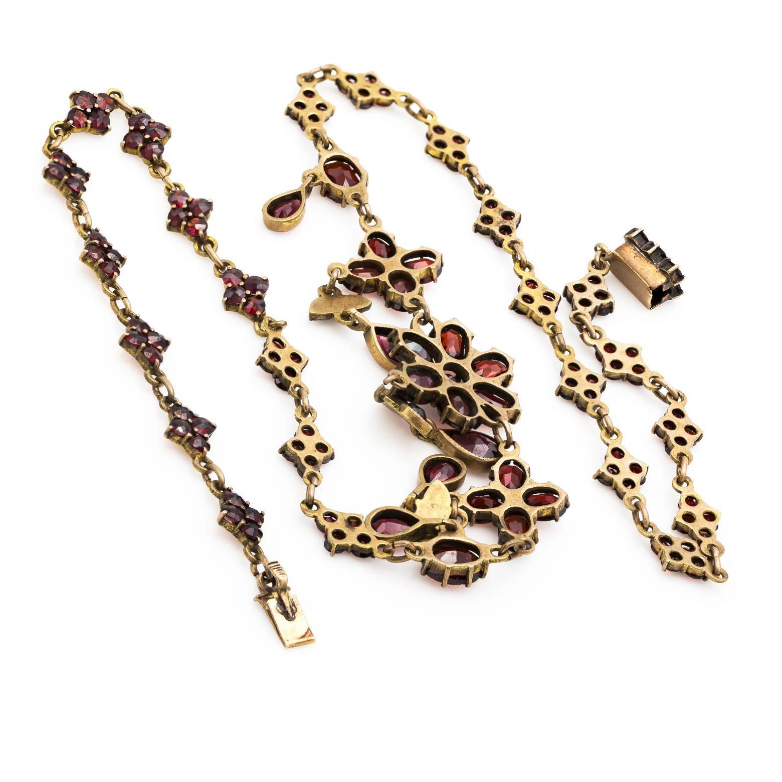 Victorian Garnet Necklace in a Floral Design with Tear Drop Briolettes 2