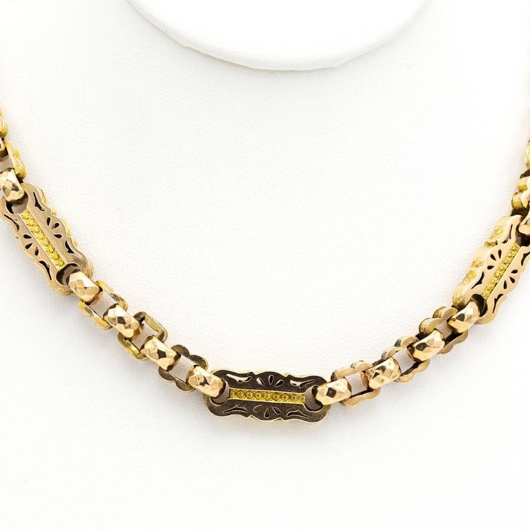 Late Victorian Watch Chain Link Necklace in Yellow and Rose Gold Engraved For Sale 1