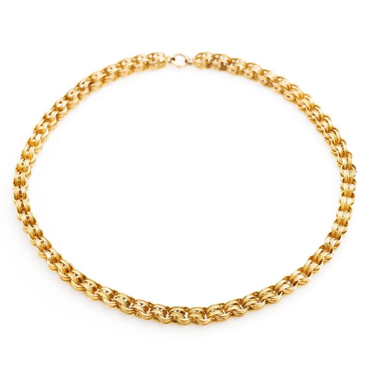 Antique Gold Chain Textured Double Loop Necklace For Sale at 1stDibs