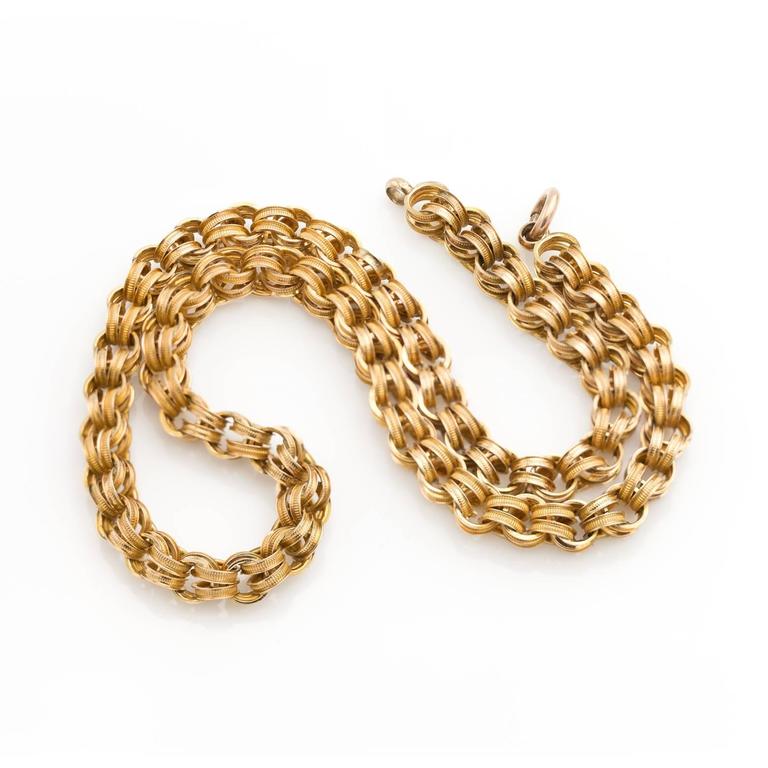 Antique Gold Chain Textured Double Loop Necklace For Sale at 1stDibs