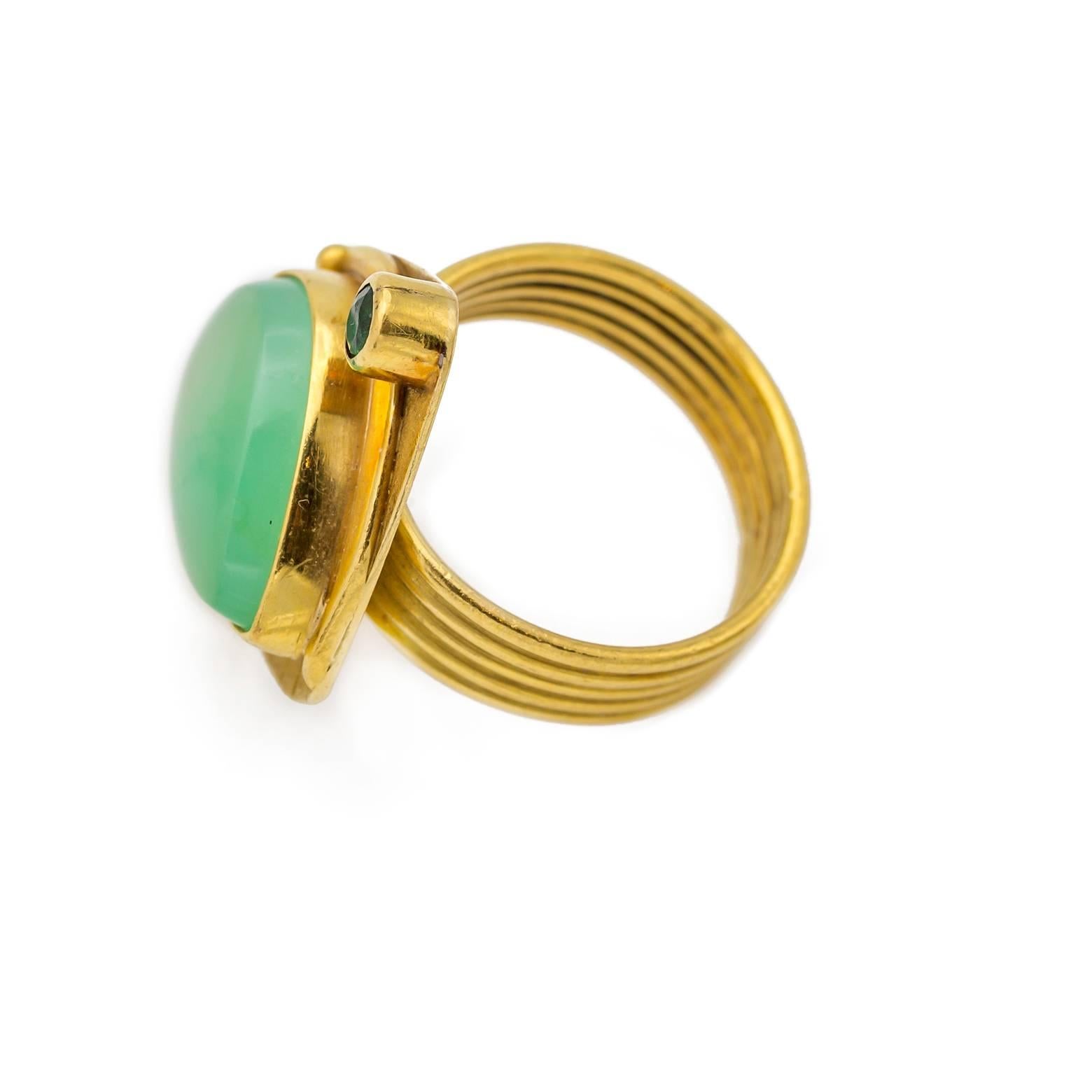 Vintage Pyramid Gold Ring with Green Garnet and Chalcedony 3