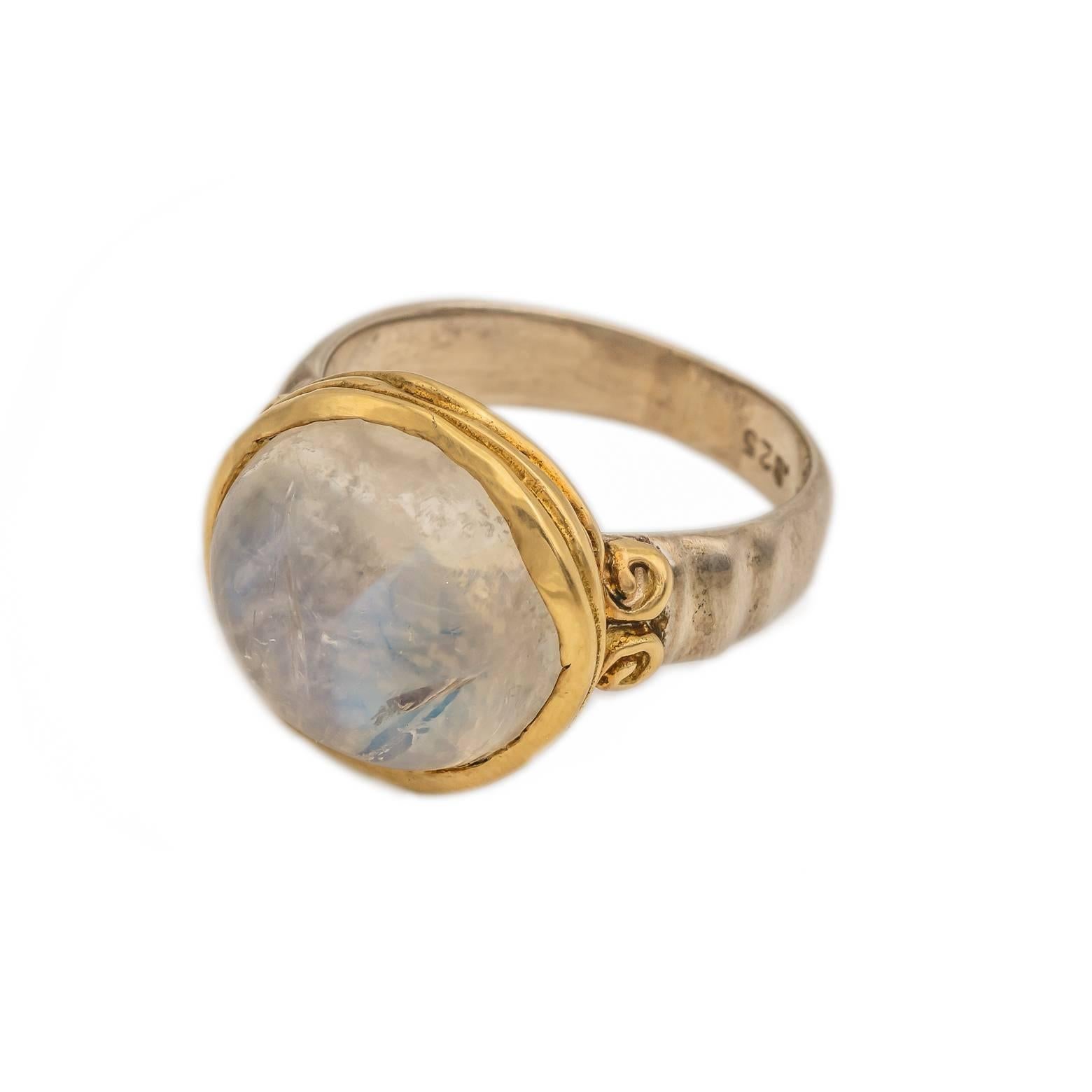 Classical Roman Large Oval Moonstone Ring in 18 Karat Yellow Gold and Sterling Silver