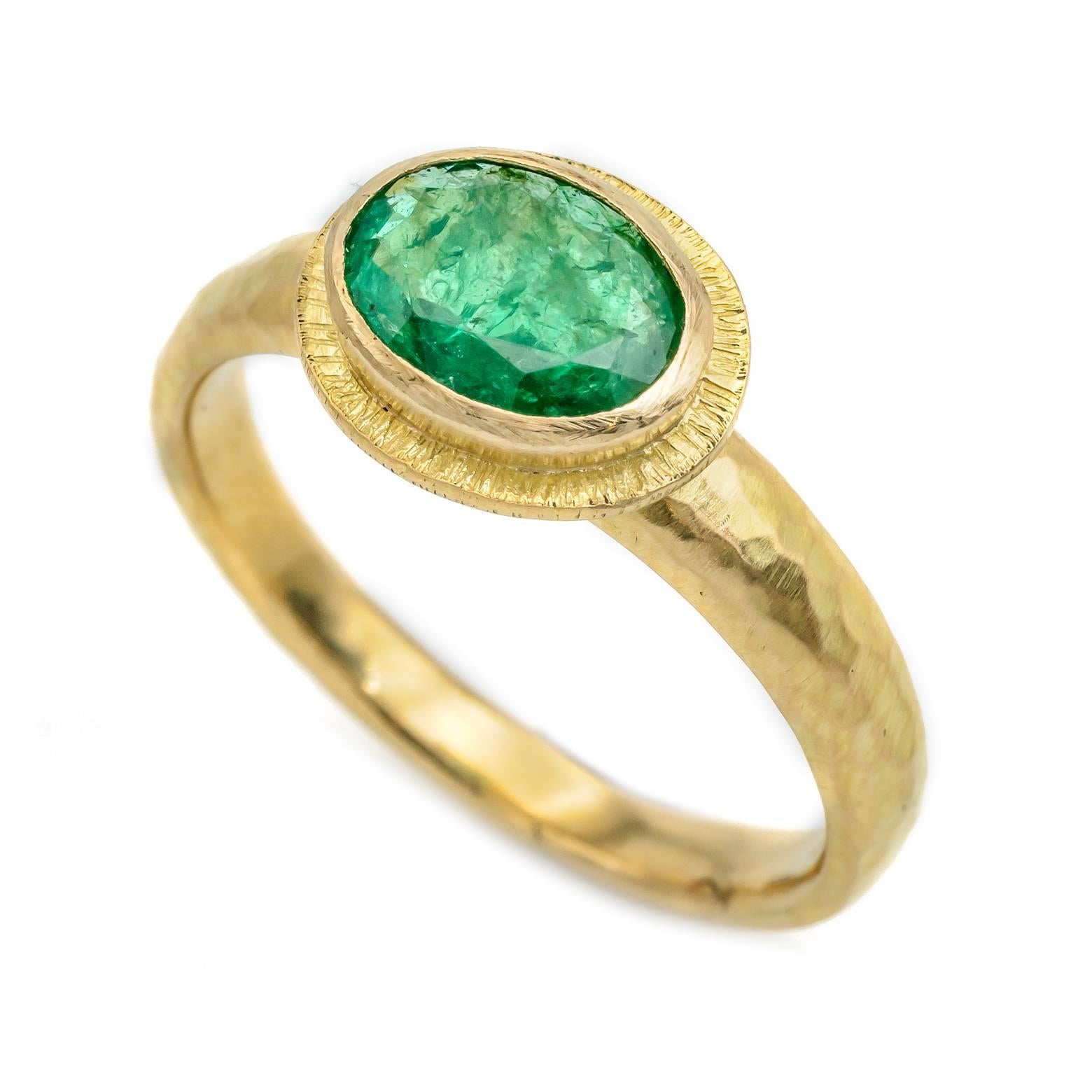 Women's Oval Emerald Ring in 18 Karat Yellow Gold, Hammered and Textured, 0.90 Carat