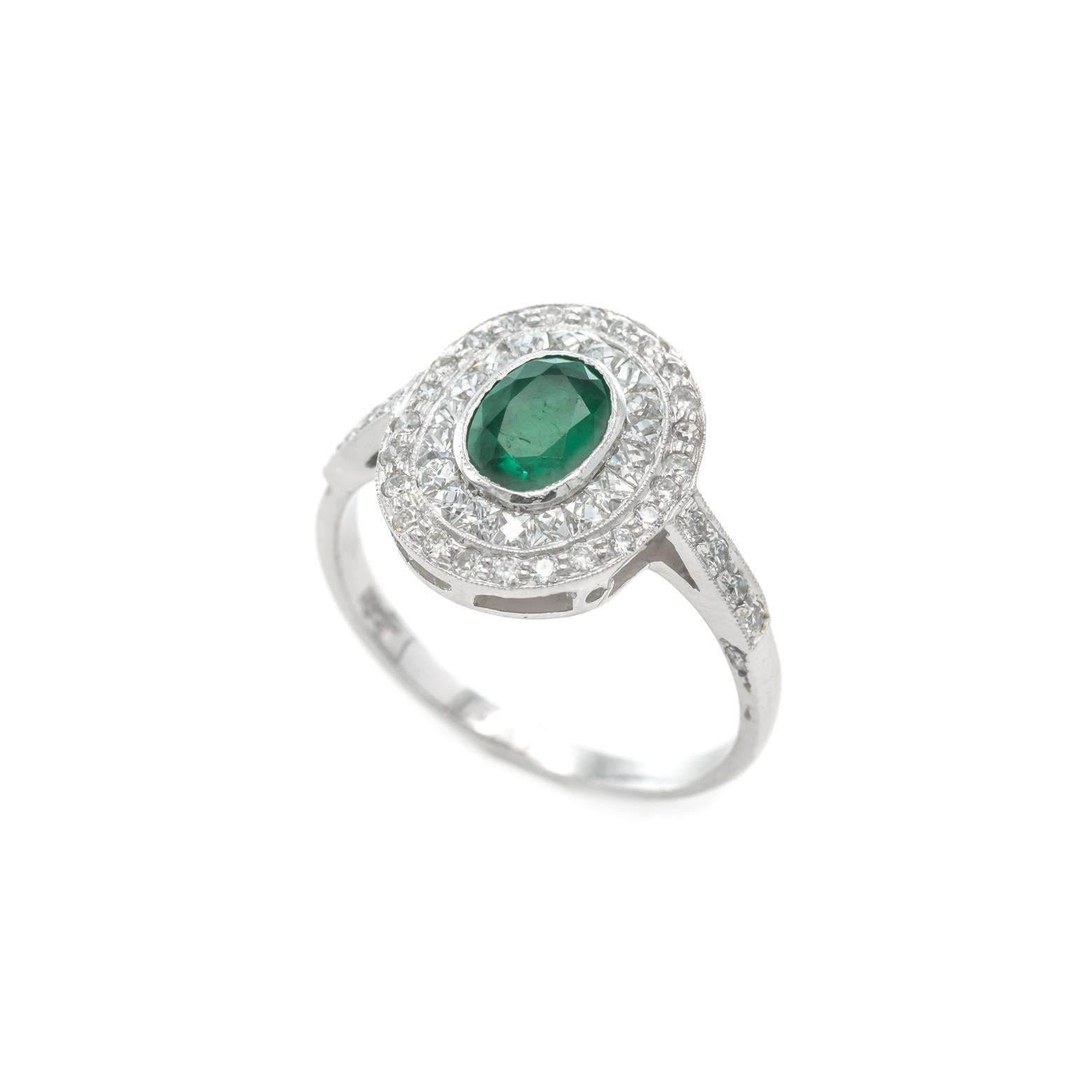 Art Deco Emerald Diamond Ring 18 Karat White Gold In Excellent Condition For Sale In Berkeley, CA