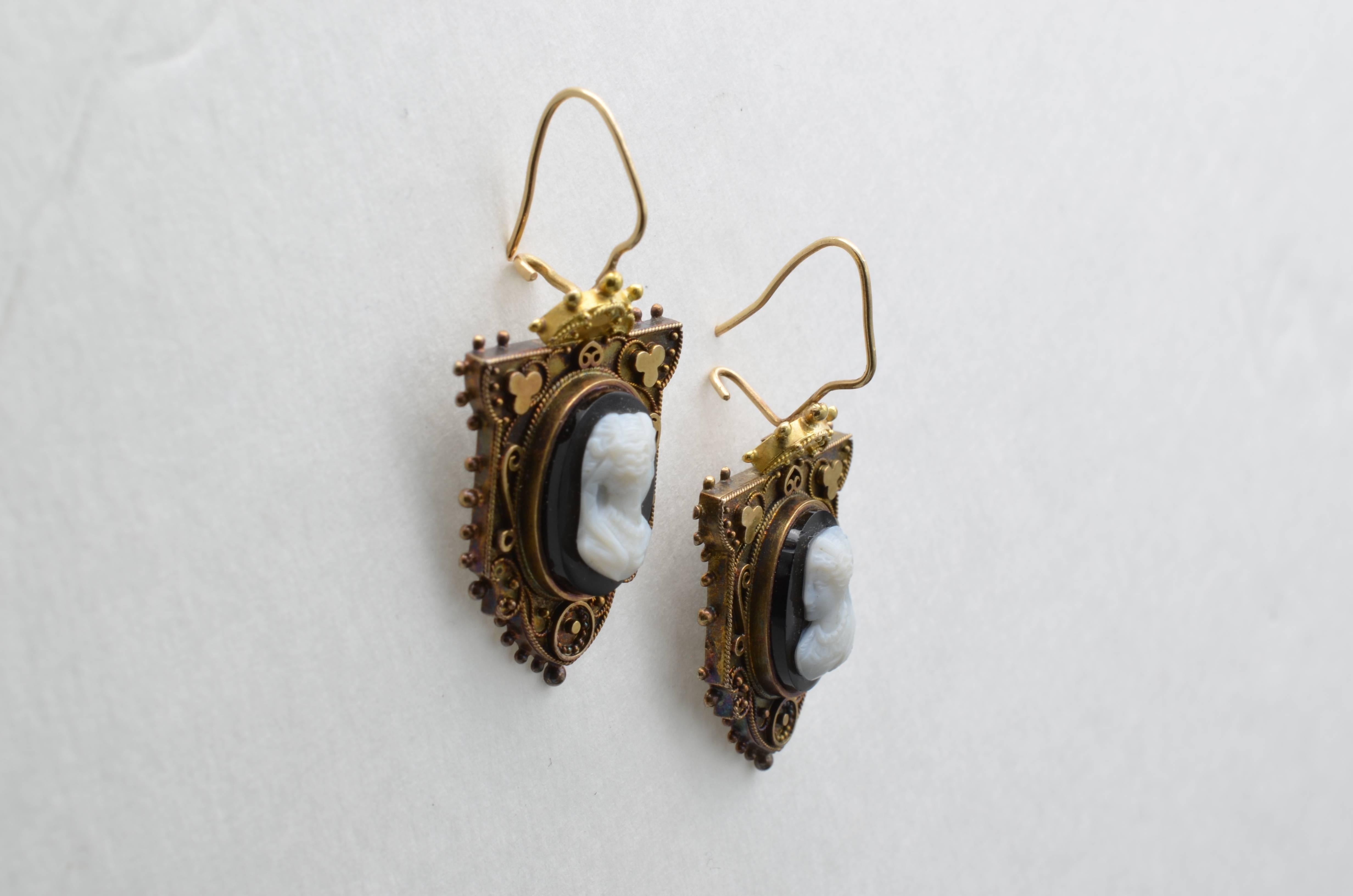 antique cameo jewelry