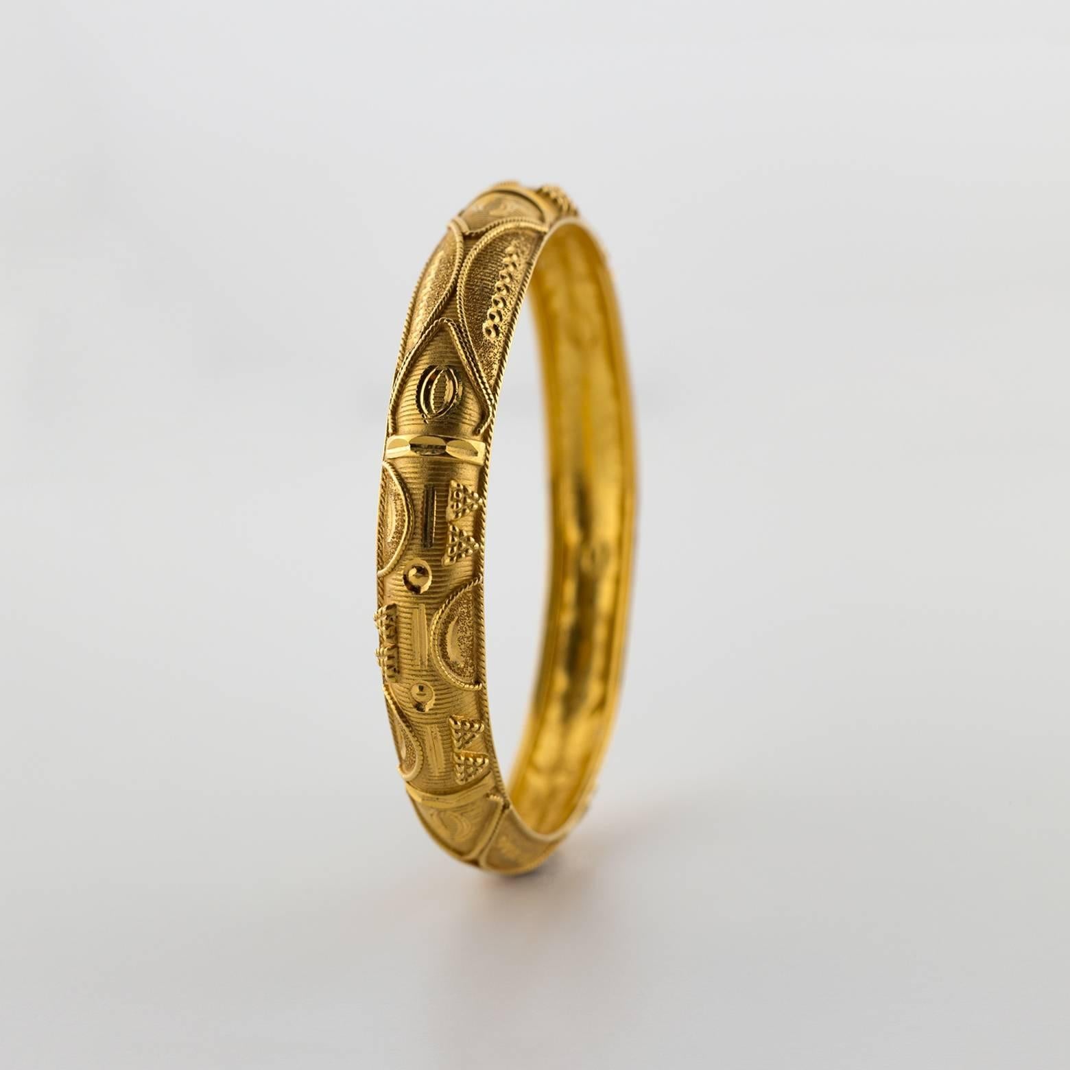 22k gold bangle