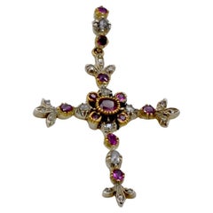 Cross aus Diamanten, Rubinen, 14 Karat Gold und Sterlingsilber