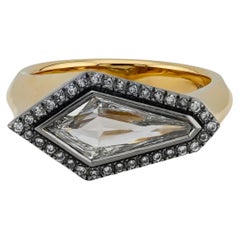 Bague en diamant « Kite Shape » de Sophia D, en platine et en or jaune 18 carats