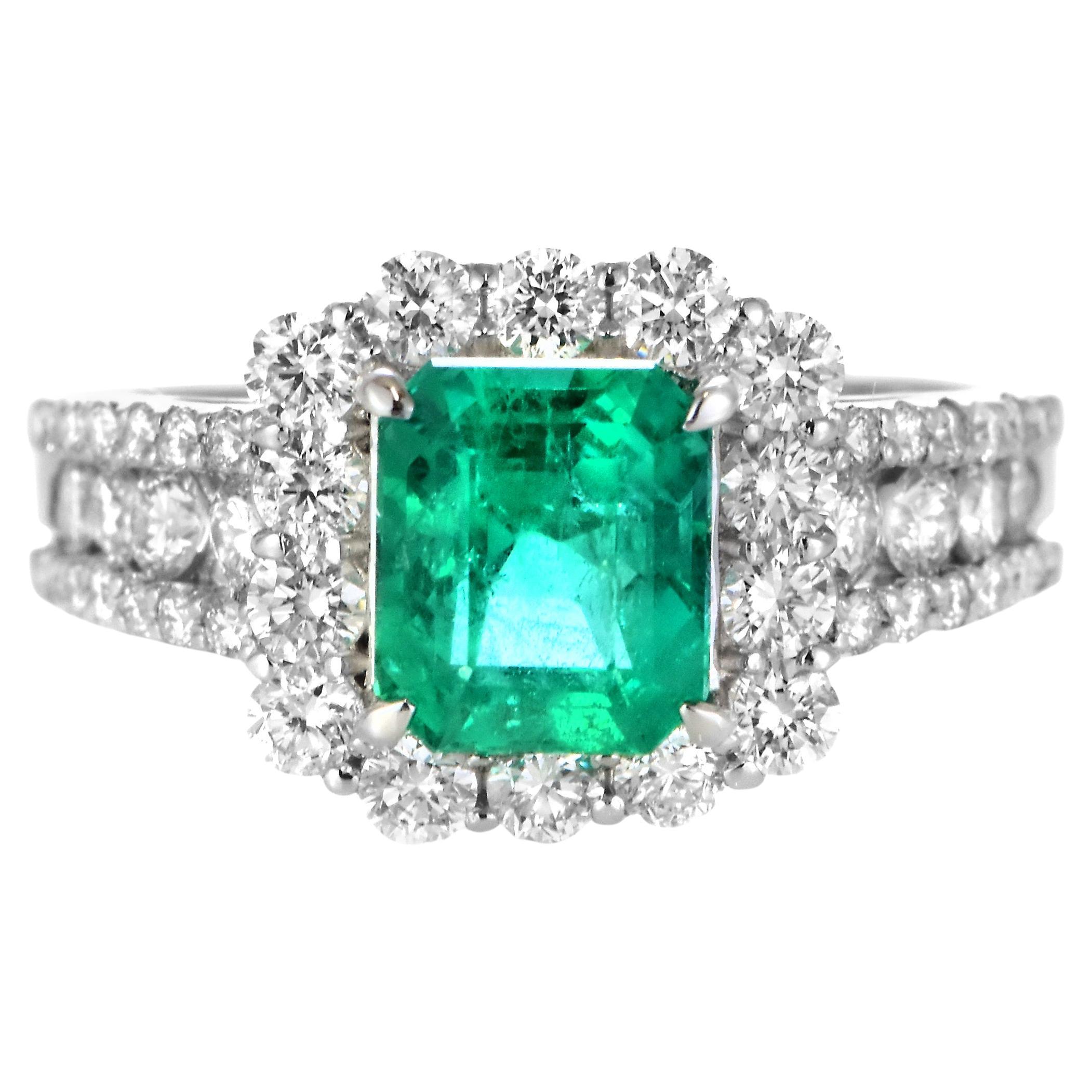 1,65 Karat natürlicher Vivid-Green Smaragd und Diamantring aus Platin