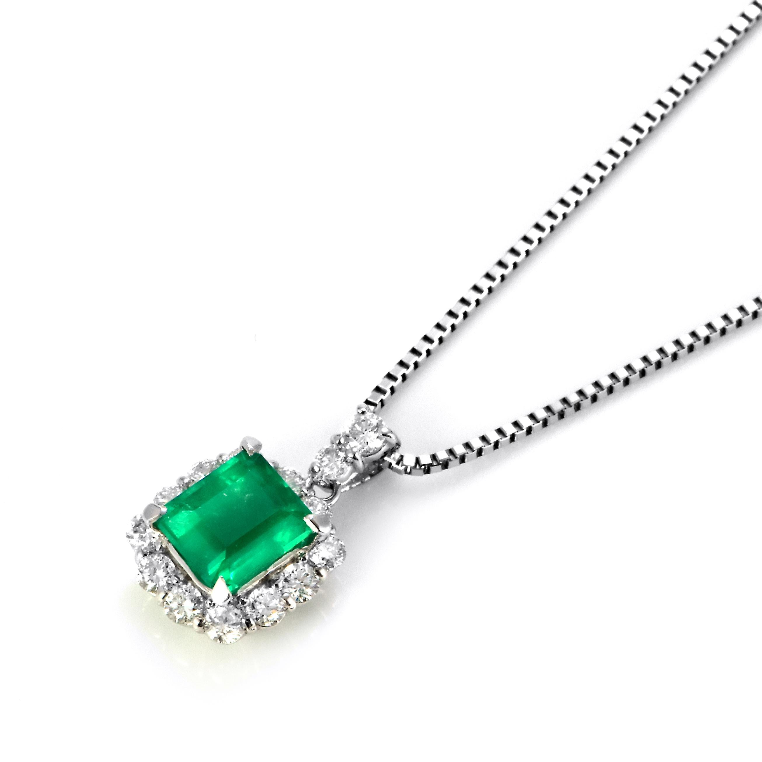 Pendentif en émeraude colombienne et diamant de 1,11 carat, de couleur naturelle et d'un vert vif en vente 5