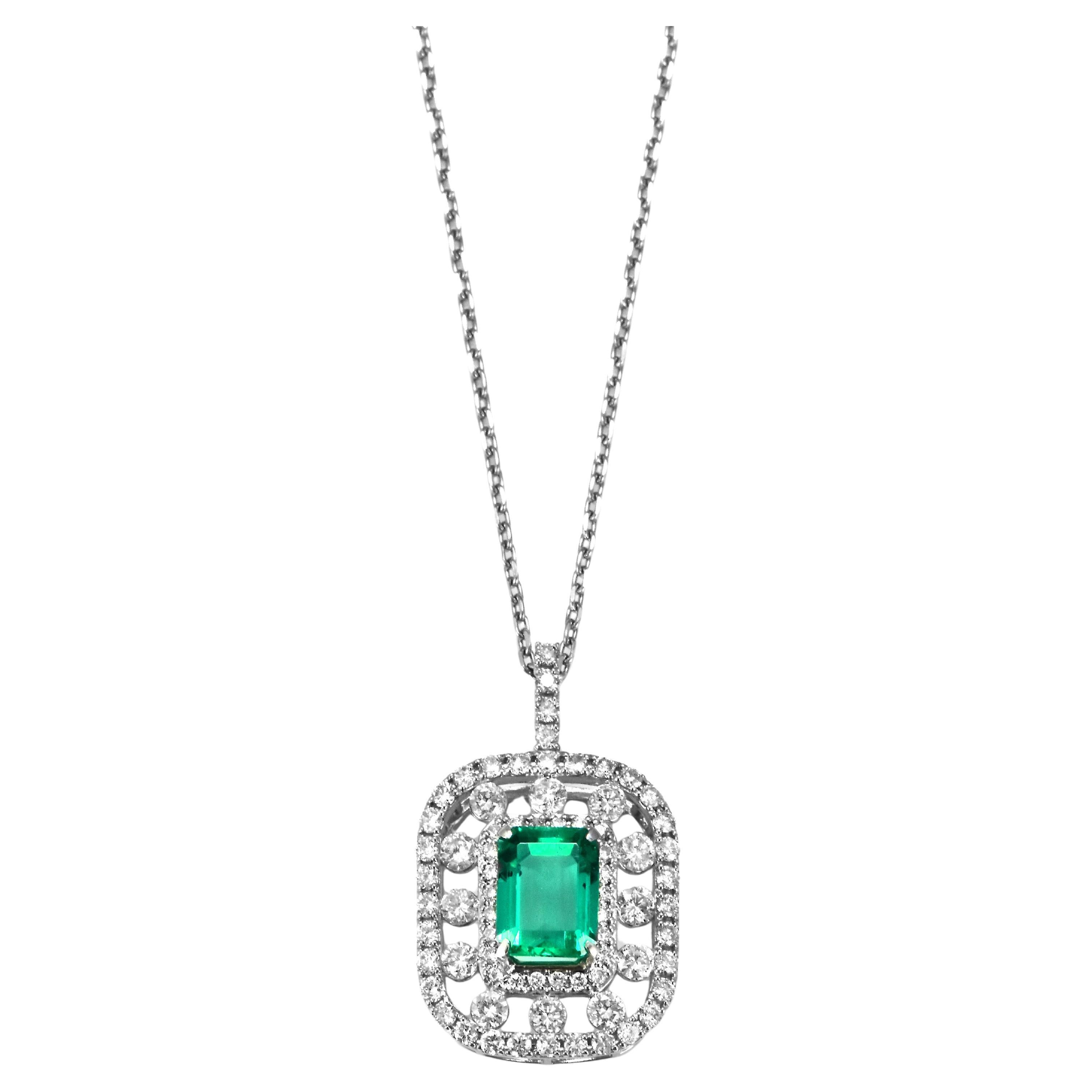 Pendentif en platine avec émeraude colombienne naturelle de 2,55 carats certifiée par le GIA