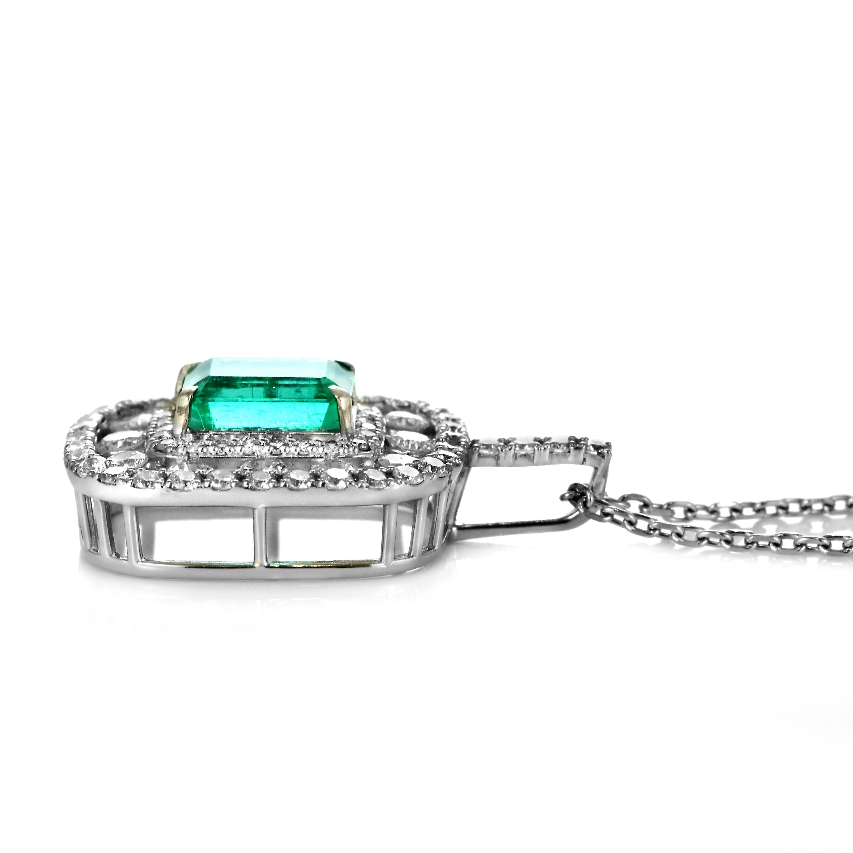 GIA zertifiziert 2,55 Karat natürlichen kolumbianischen Smaragd Anhänger in Platin gemacht im Angebot 4