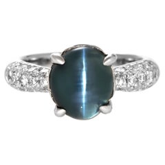 4.87 Carat Natural Alexandrite Cat's Eye and Diamond Ring Made in Platinum