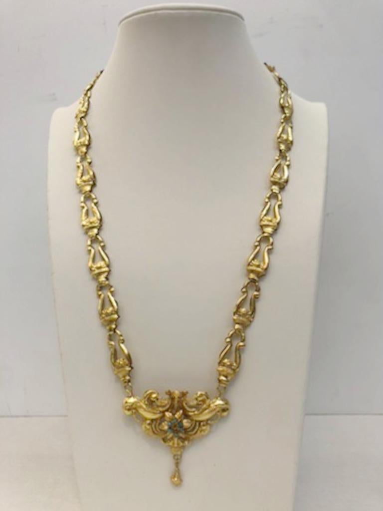 Collier en or gaufré 22 carats Bon état - En vente à Los Angeles, CA