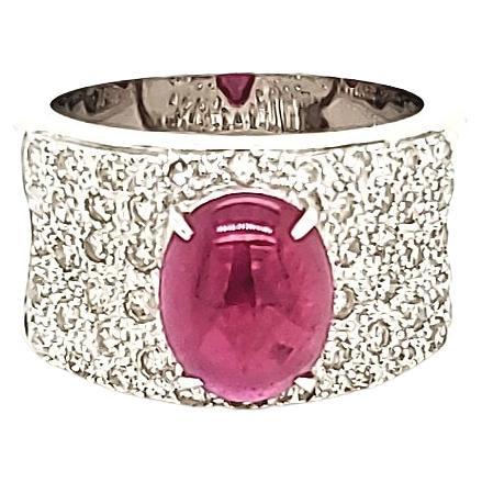 2.53 Carat Ruby Cabochon and Diamond White Gold Engagement Ring For Sale