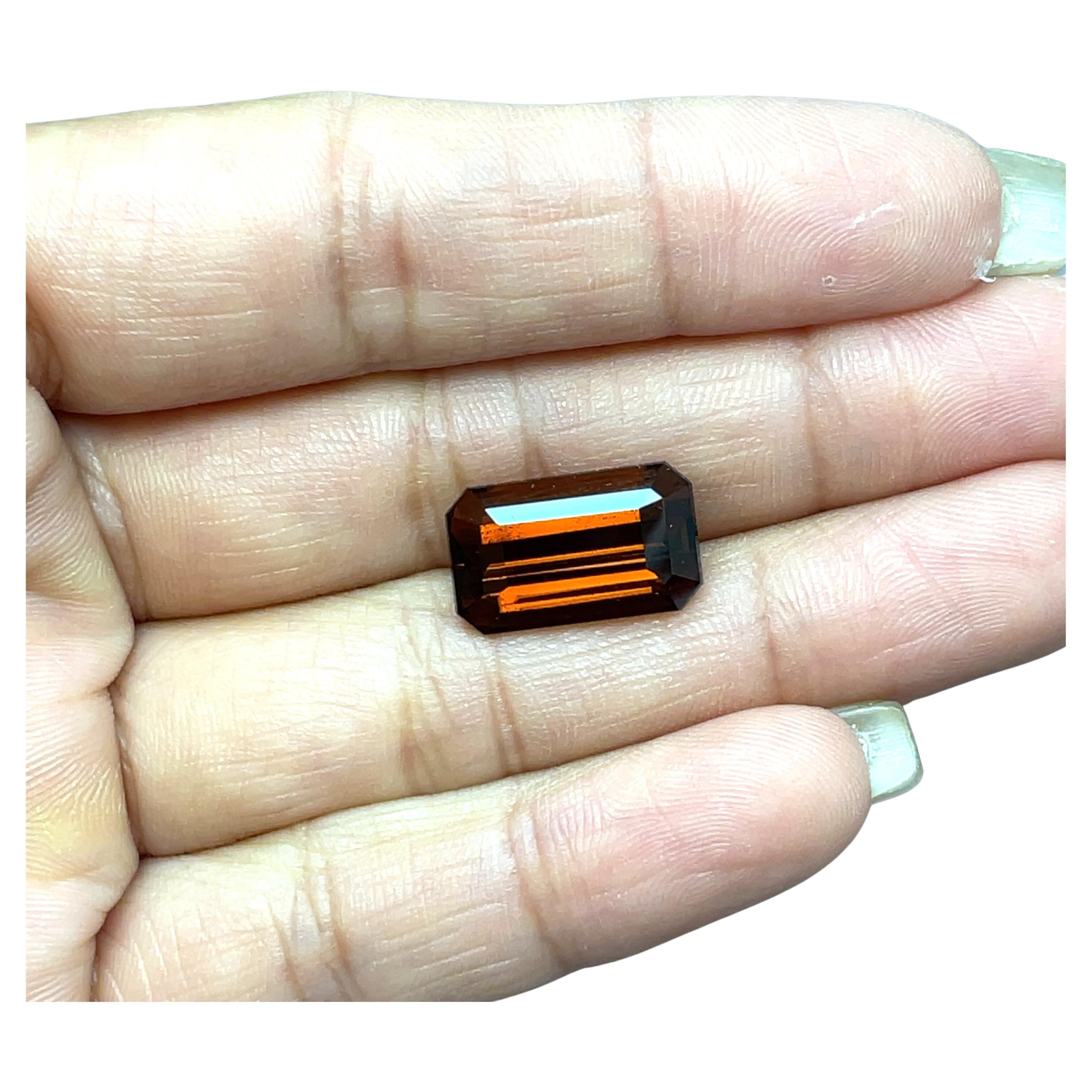 No Heat Brownish-Orange Rectangular Tourmaline Cts 11.01 with GRS Certificate In New Condition For Sale In Hong Kong, HK