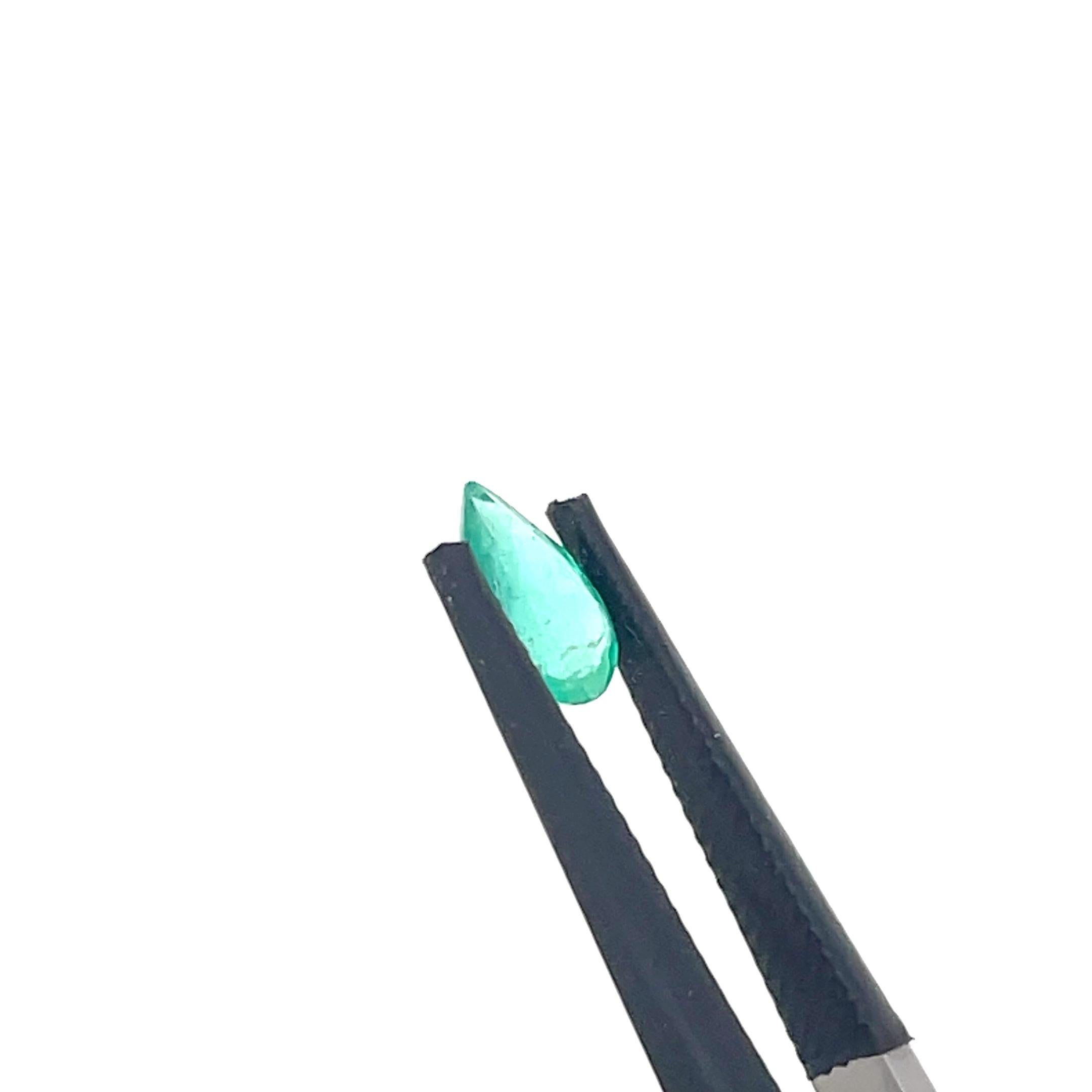 Esmeraldas y Esmeraldas en forma de pera Cts 7.14 Corte esmeralda en venta
