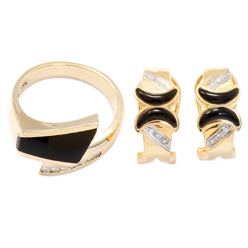 Beautiful Onyx Diamond Gold Ring and Earring Set