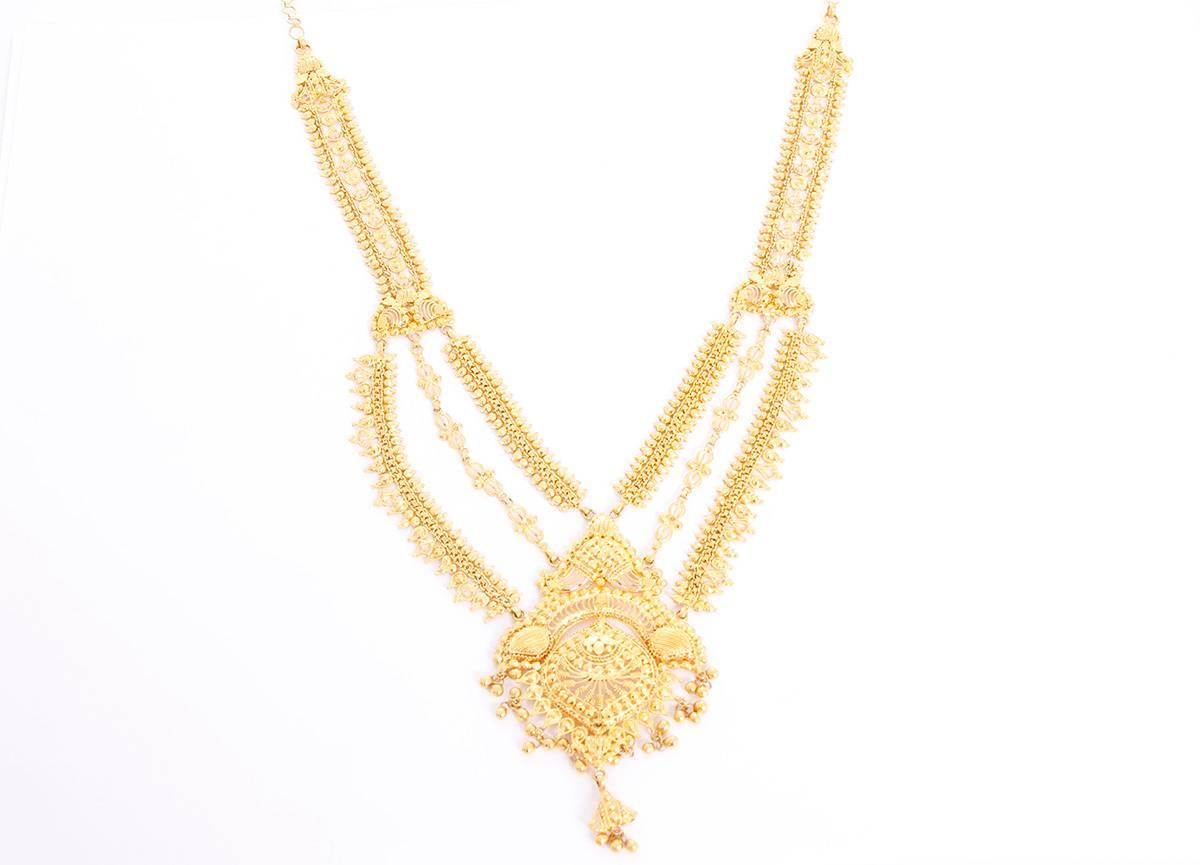 This necklace features a beautiful intricate filigree design with matte and shine finish. Necklace measures apx. up to 20-1/2 inches in length and is adjustable for a smaller fit. Total weight is 37.3 grams.