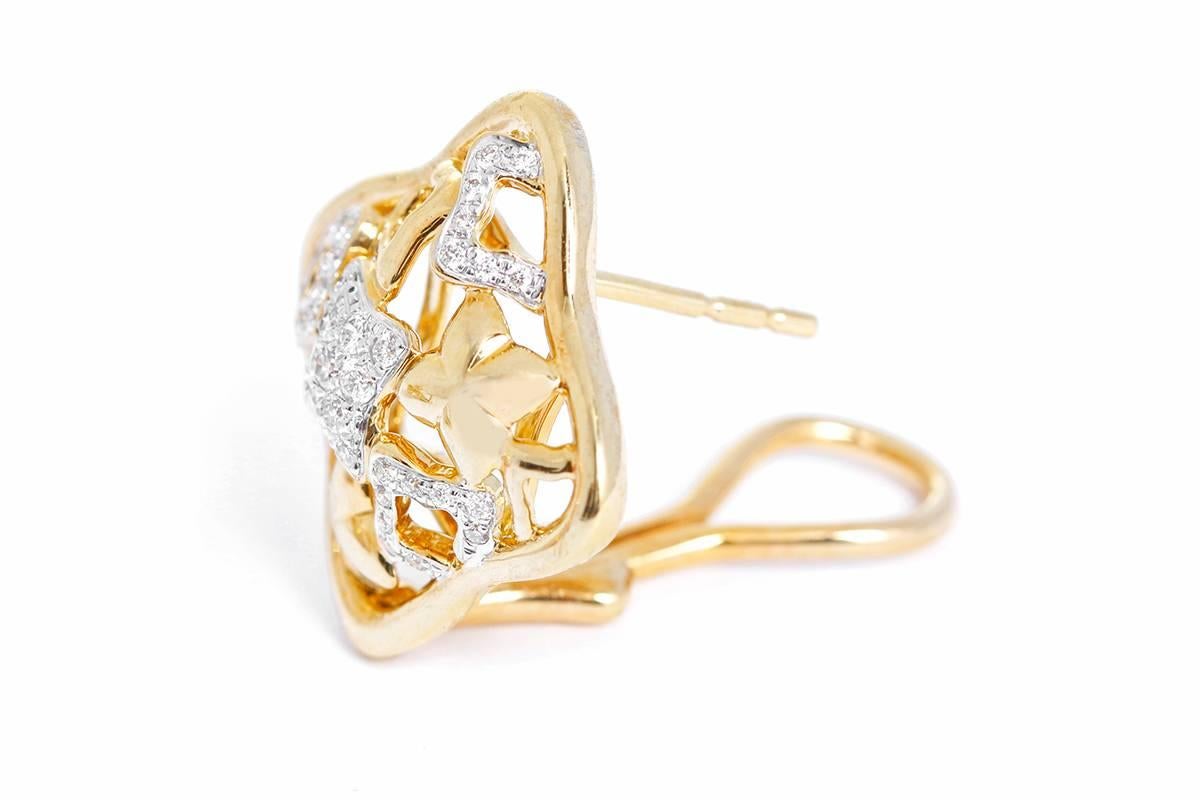 These David Yurman earrings feature quatrefoil inspired designs with 0.31 ctw. of pave diamonds set in 18k yellow gold. Earrings measure 24 x 24 mm. Total weight is 8.2 grams. These earrings are perfect for everyday and can easily go from day to