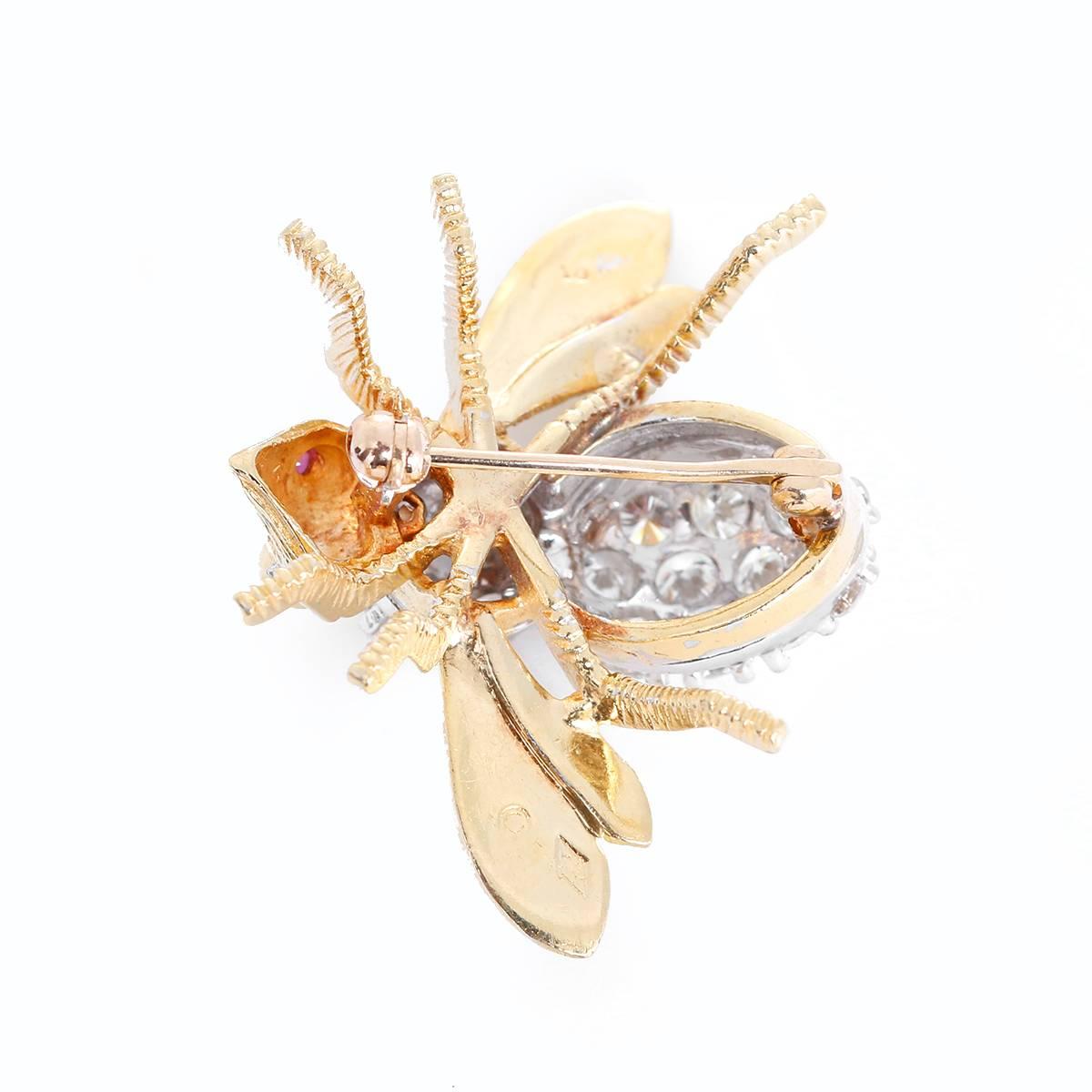 This amazing large bee pin features 2.3 ctw. (F-G Color and VS2-Clarity) of diamonds set in 18k yellow gold.  Pin measures apx.  1-1/4 x 1-inch.  Total weight is 10.7 grams. Hallmarked, HR and 18K.