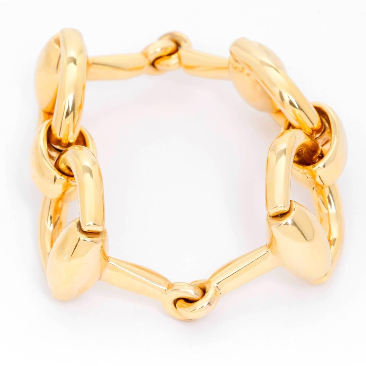 Gucci Horsebit 18K Yellow Gold Bracelet Size 17 - . Unused Classic Gucci design - Horsebit 18K yellow gold. Size 17. Total weight 66.2 grams. Hallmarks; Gucci, Made in Italy. Unused with Gucci box.