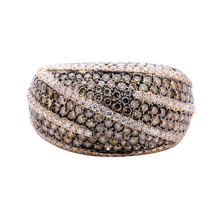 Beautiful Diamond Gold Geometric Ring For Sale at 1stDibs