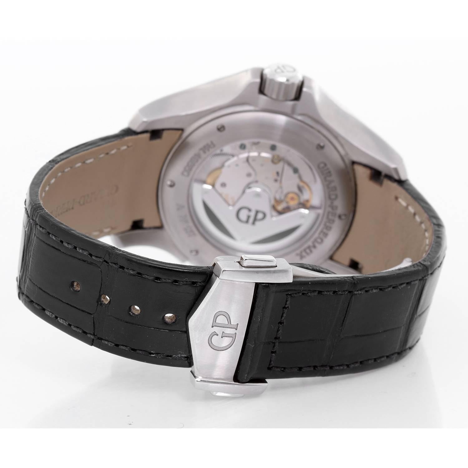 Girard-Perregaux Stainless Steel Traveller Automatic Wristwatch In Excellent Condition In Dallas, TX