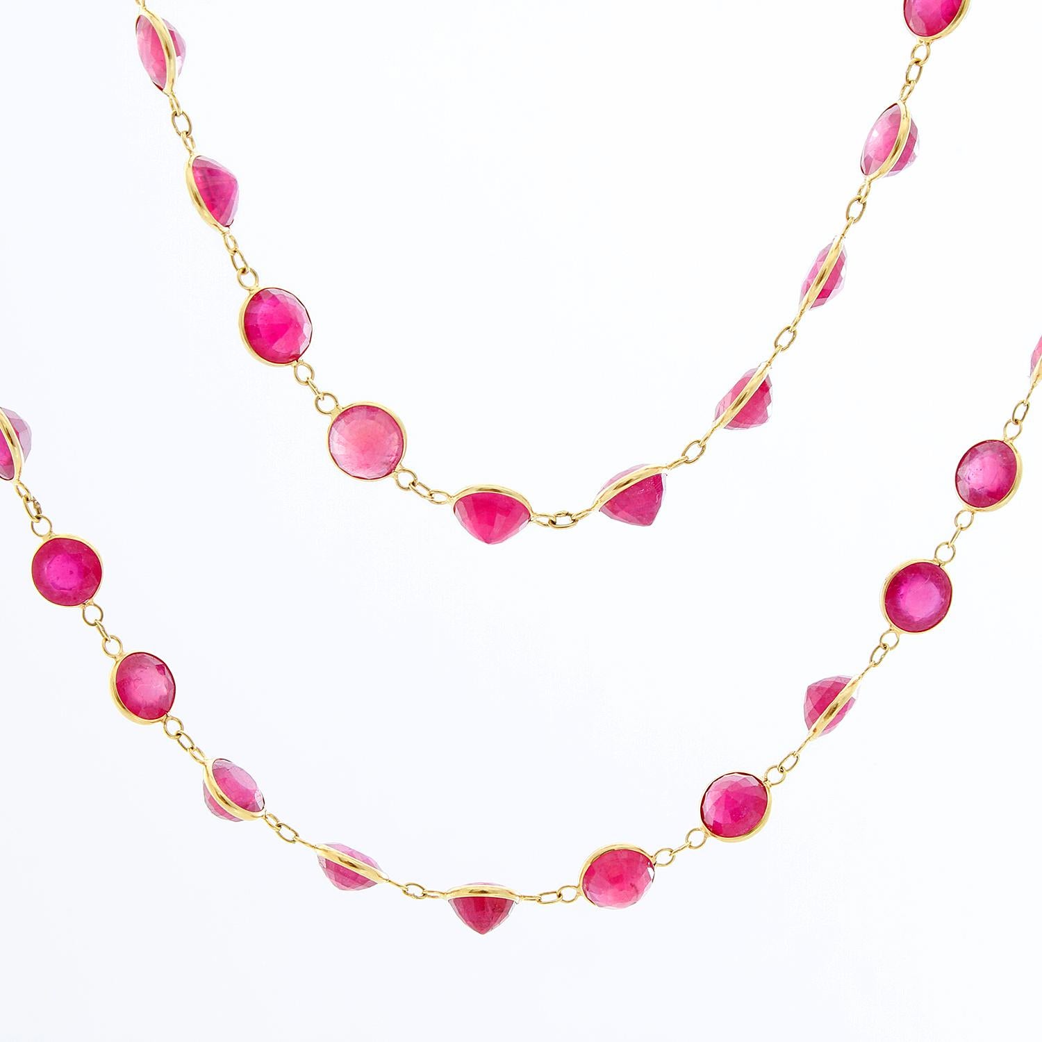 Stunning Ruby and 18 Karat Yellow Gold Necklace In New Condition In Dallas, TX