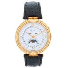 Van Cleef & Arpels 18 Karat Yellow Gold La Collection Ladies Watch