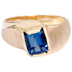 Vintage Stunning Blue Topaz Gold Plume Ring
