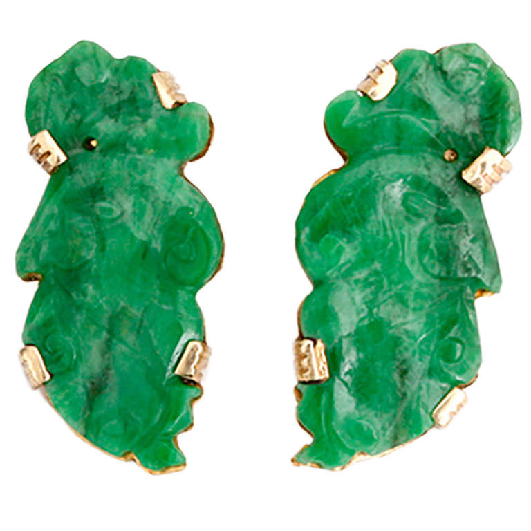 Ming's of Hawaii Jade Yellow Gold Clip Earrings with Hawaiian Motif at