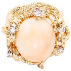 Beautiful Coral Diamond Yellow Gold Ring