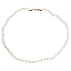 Vintage Beautiful Mikimoto White Lustrous Pearl Necklace