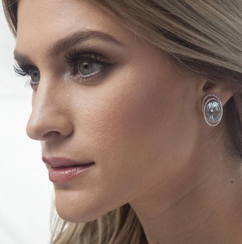 Amazing White Gold Aquamarine and Diamond Earrings In New Condition In Dallas, TX