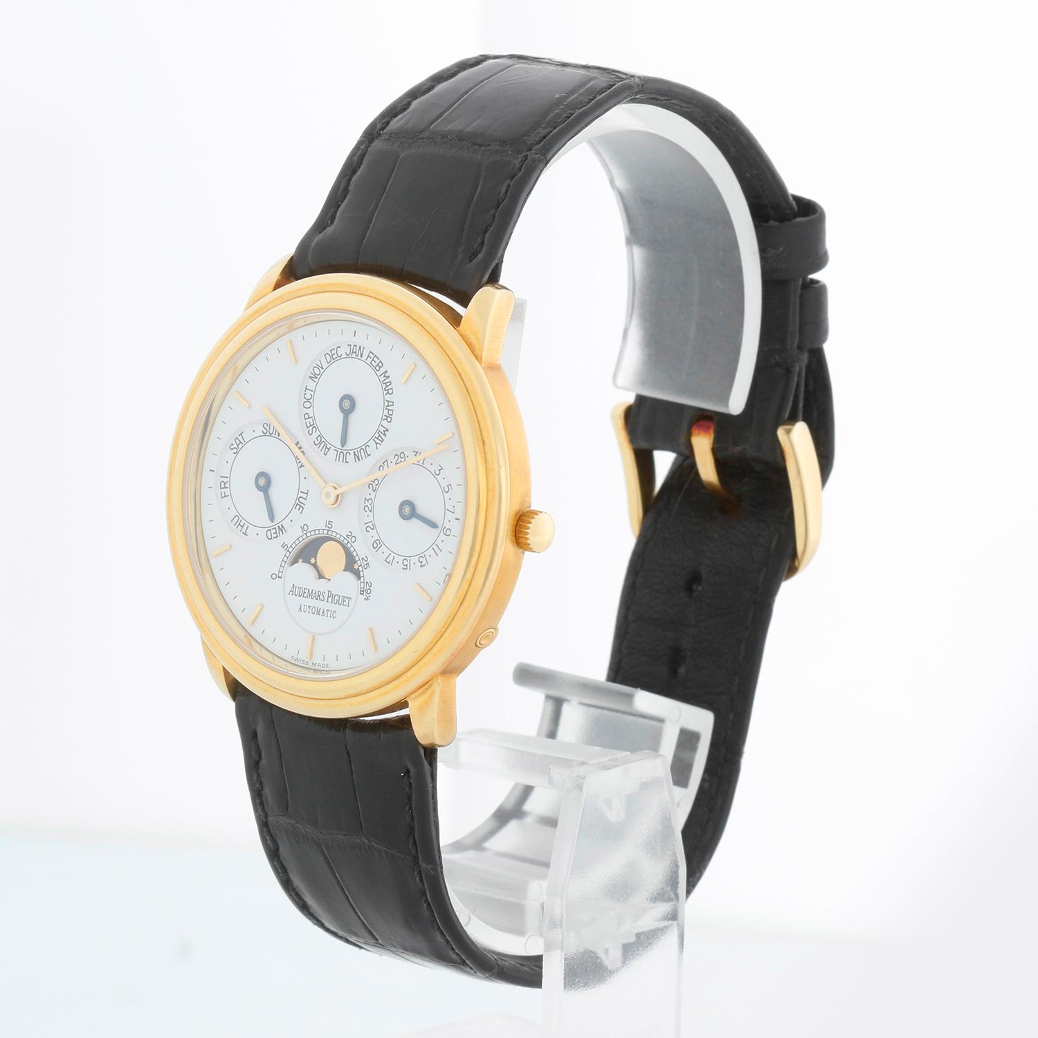 Audemars Piguet Montre Quantième Perpétuel pour homme en or jaune 25661BA en vente 1
