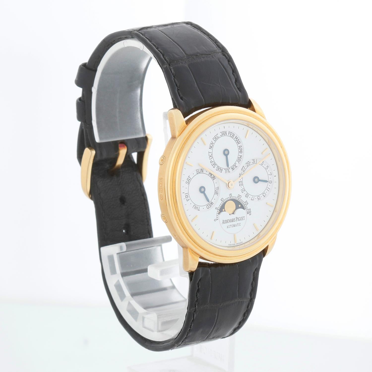 Audemars Piguet Montre Quantième Perpétuel pour homme en or jaune 25661BA en vente 2