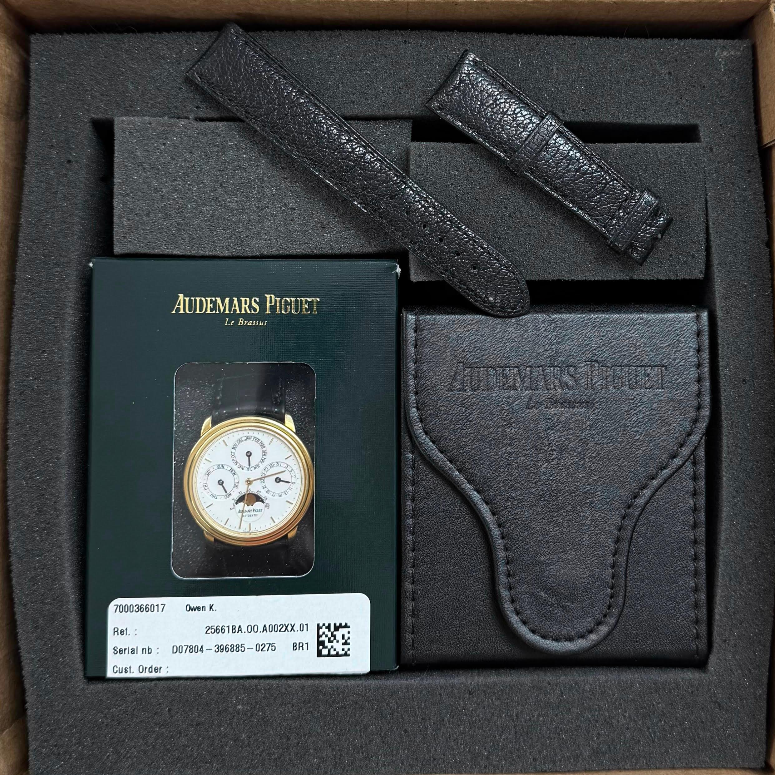 Audemars Piguet Montre Quantième Perpétuel pour homme en or jaune 25661BA en vente 4