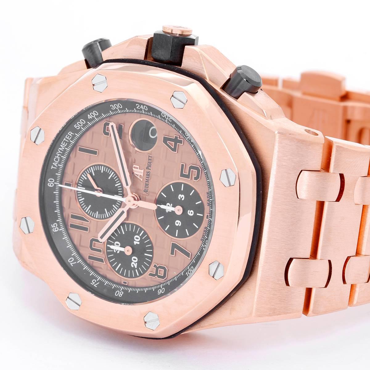Audemars Piguet Royal Oak Offshore Chronograph 26470.OR.OO.1000OR.01 -  Automatic. Rose gold case ( 42 mm ). Mega Tapisserie patterened Audemars Piguet Rose gold dial with black Roman numerals. Rose gold Audemars Piguet bracelet. Pre-owned with box