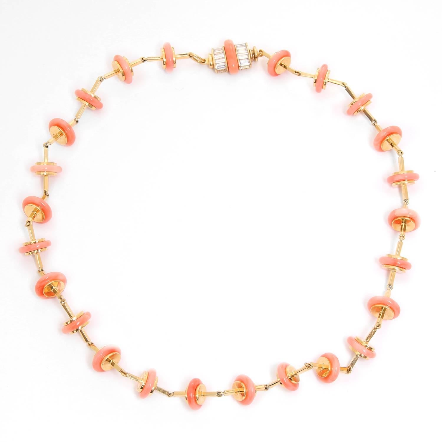 Women's Carvin French 18 Karat Yellow Gold and Coral Necklace For Sale