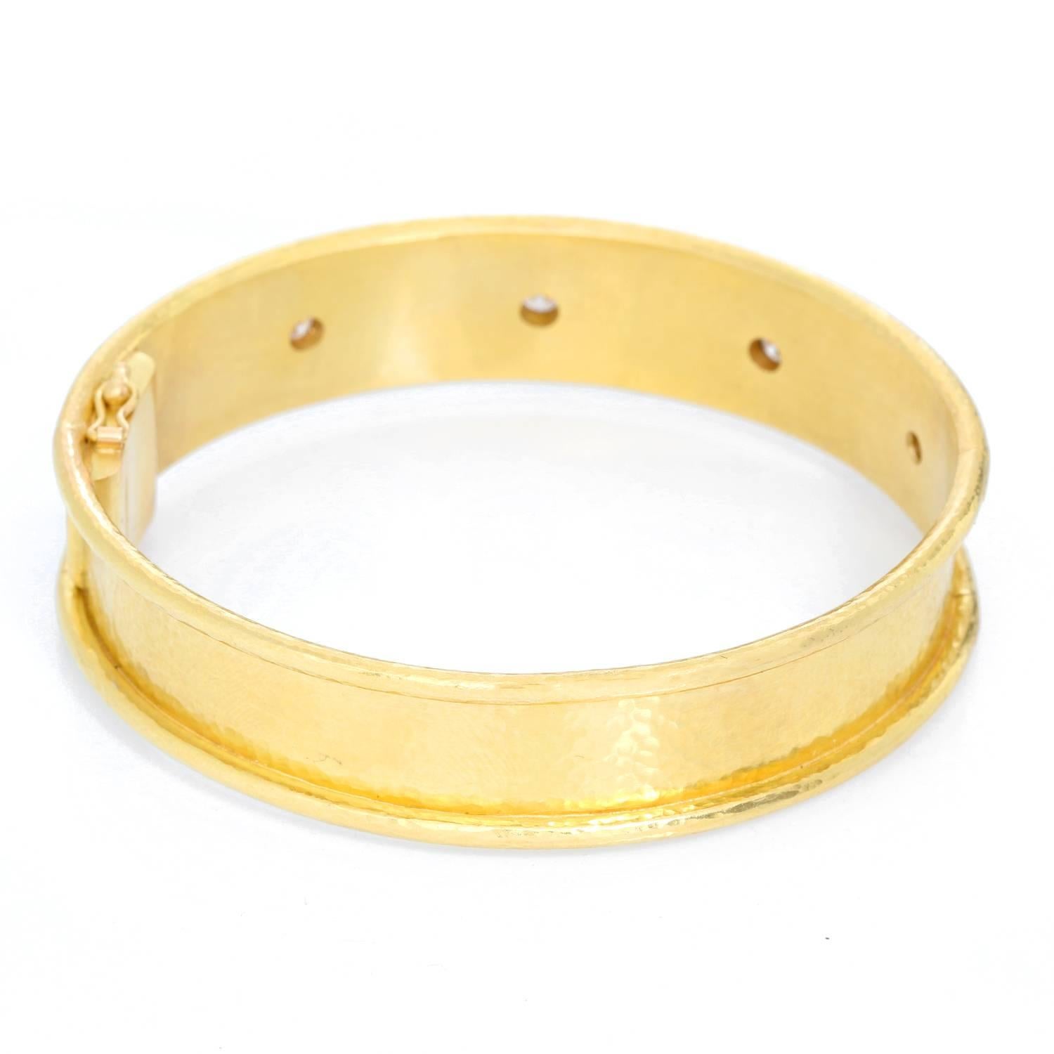 Elizabeth Locke 19 Karat Yellow Gold Bangle Bracelet In Excellent Condition In Dallas, TX