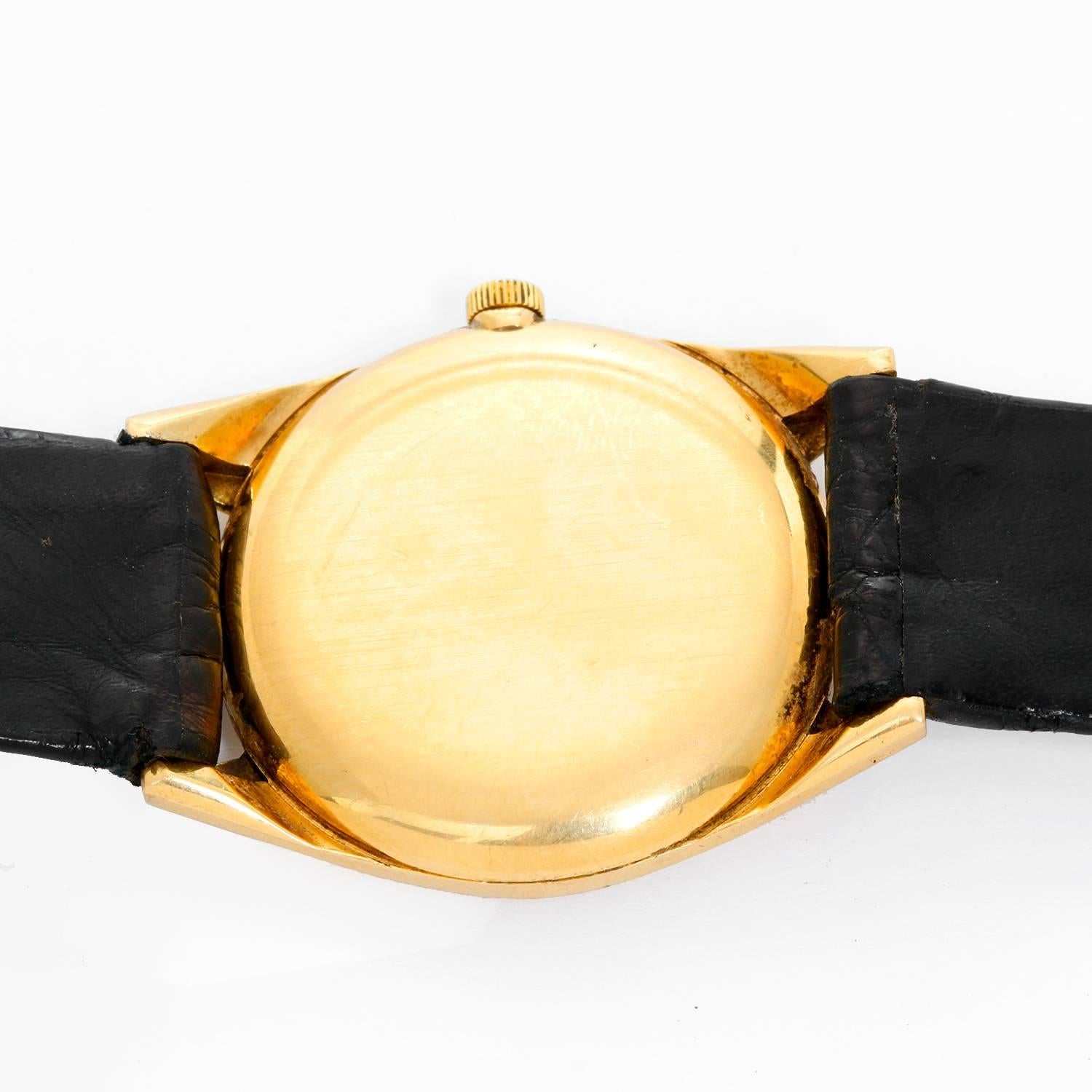 Vacheron Constantin Yellow Gold Vintage Manual Wristwatch In Excellent Condition In Dallas, TX