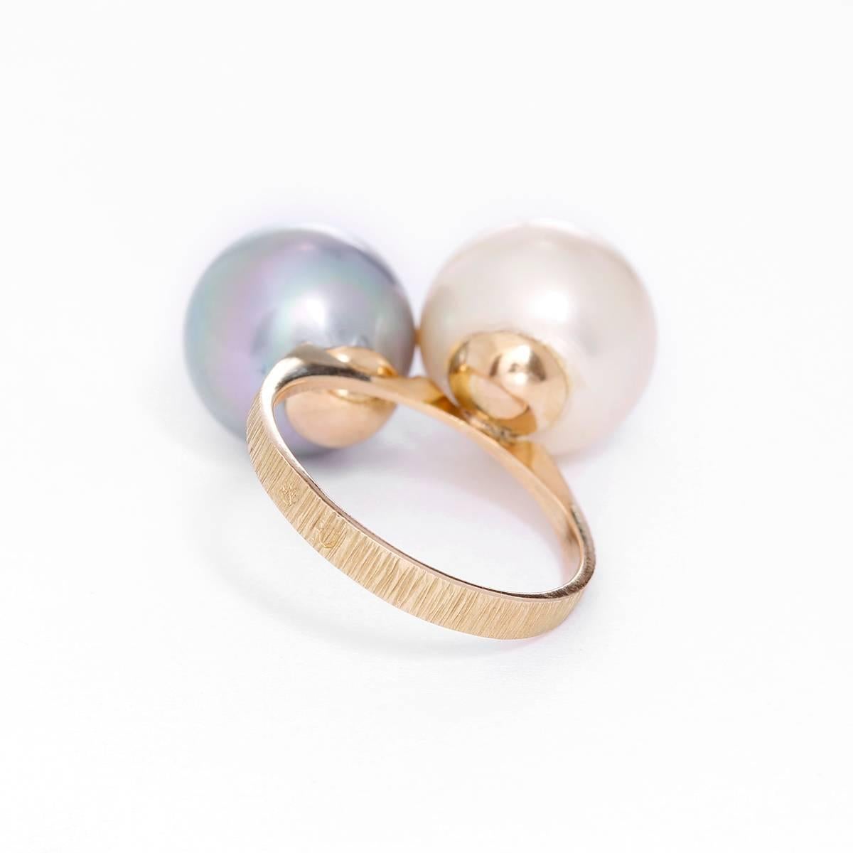 Women's Lovely Yellow Gold, White and Gray Pearl Ring