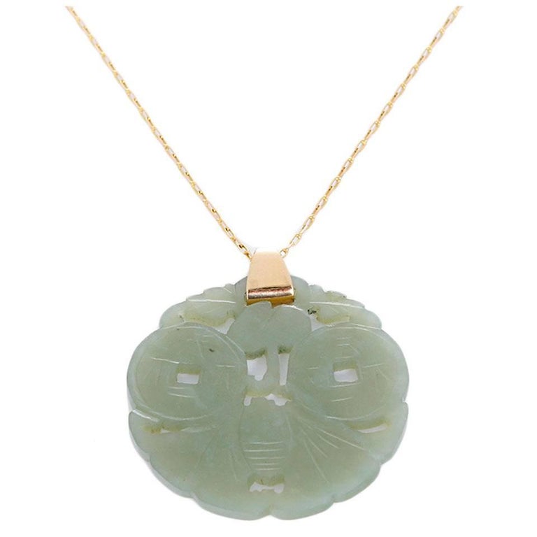 Beautiful Jade Gold Pendant Necklace For Sale