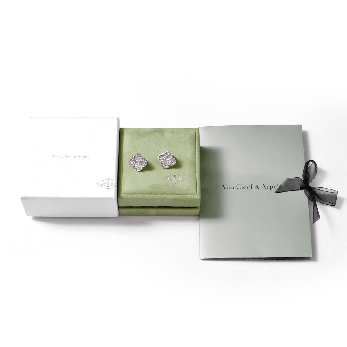 van cleef earring size