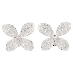 Boucles d'oreilles en or ornées de diamants ronds blancs naturels de 0.98 carats TW