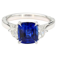 Bague en or certifiée GIA avec saphir coussin bleu profond et diamant blanc 3,43 CT TW
